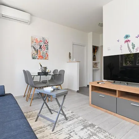 Apartment With Balcony Di Sogni