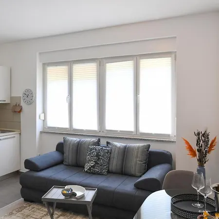 Apartment With Balcony Di Sogni